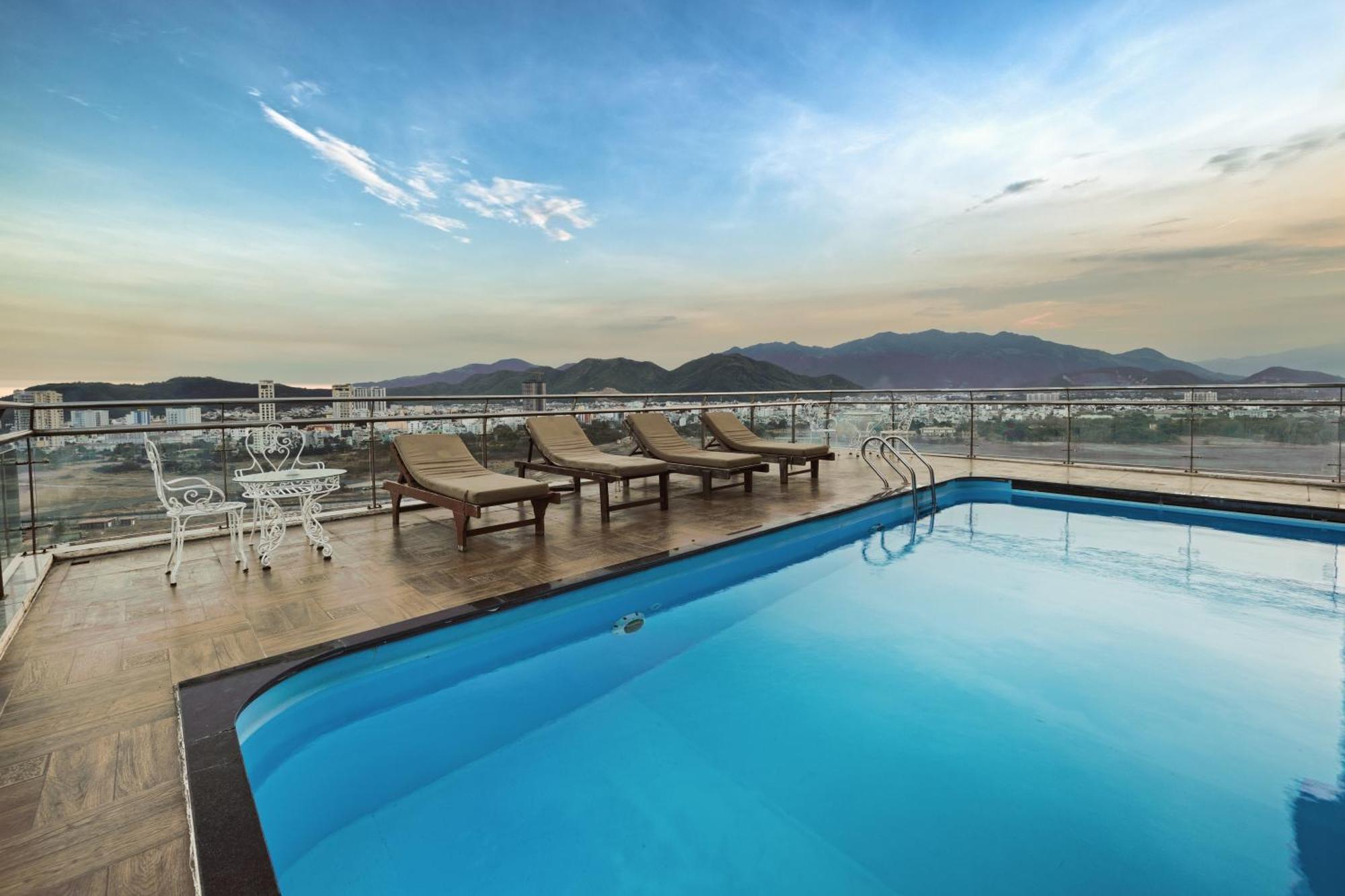An Vista Hotel Nha Trang Buitenkant foto